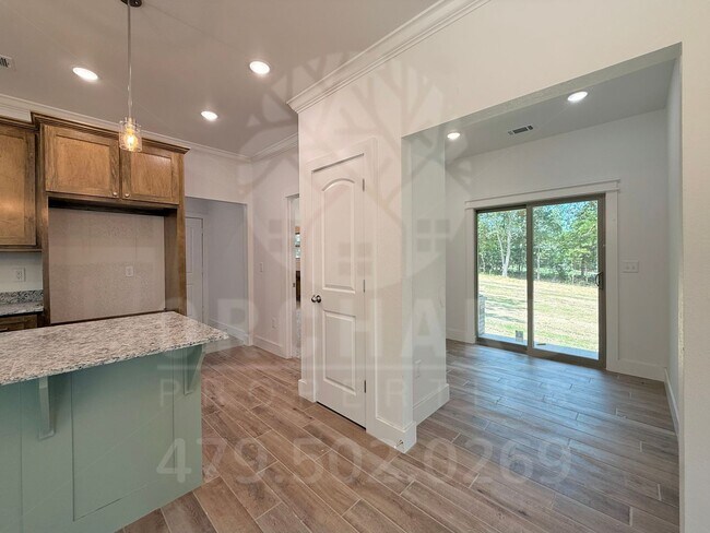Building Photo - Bella Vista Single-Family Home- 2 Bed/ 2 Bath - Well-Crafted Camden Plan