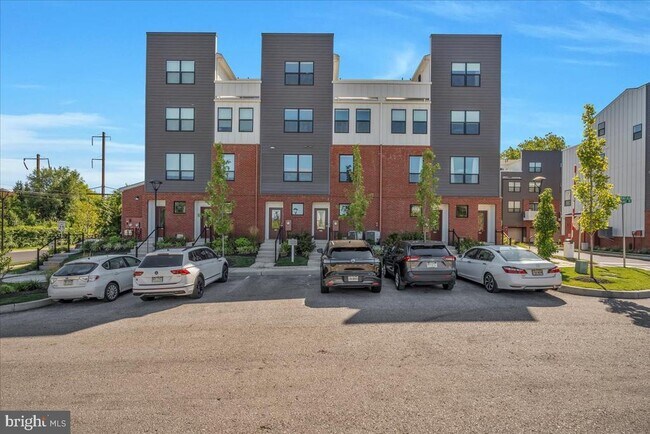 Building Photo - 904 Riverplace Dr
