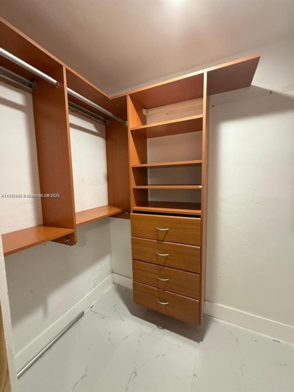 Building Photo - 1401 NE 191st St