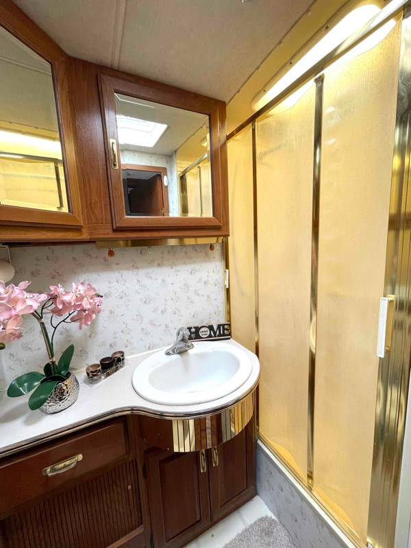 Building Photo - 1140 E Arques Ave