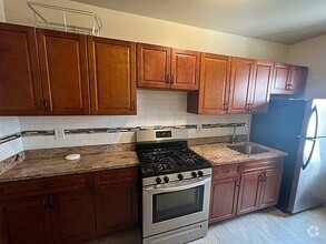 Building Photo - 2 bedroom in BRONX NY 10456