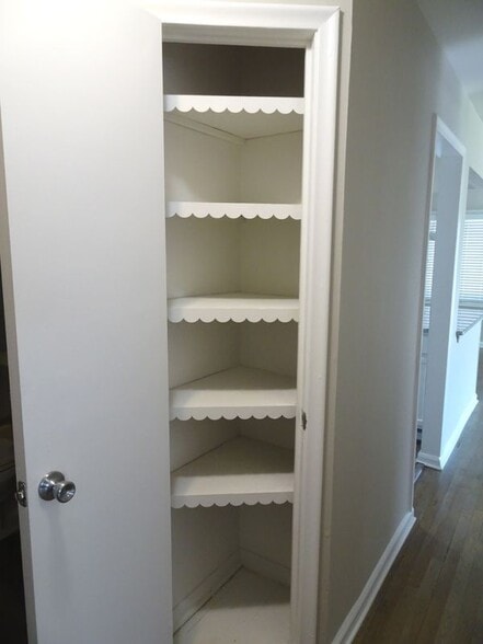 Building Photo - 28833 Hollywood