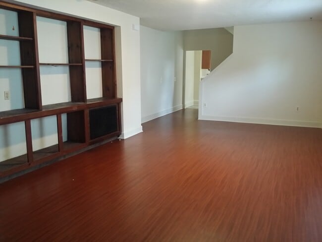 Living Room - 114 W Blake Ave