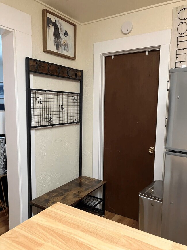 Building Photo - 756 N 76th St