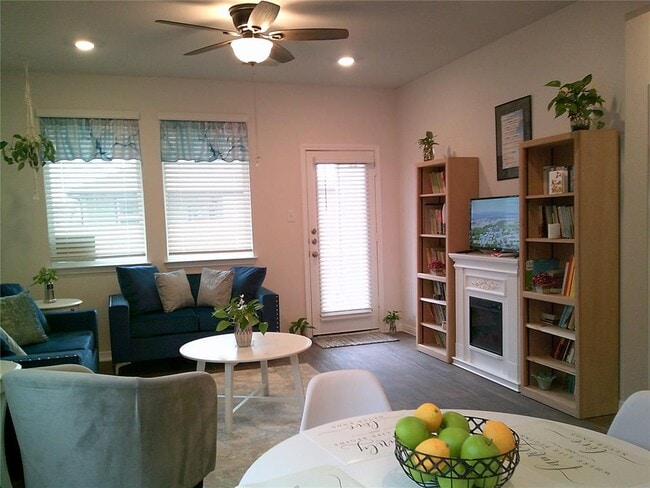 Building Photo - 1405 Jasper Gdn Ct