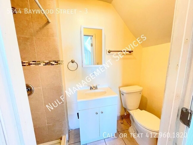 Building Photo - 5544 Baywood St