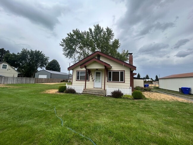 Primary Photo - Charming 4 Bed, 1 Bath Home in Spokane Valley! *HOLIDAY SPECIAL: $1,000 OFF!*