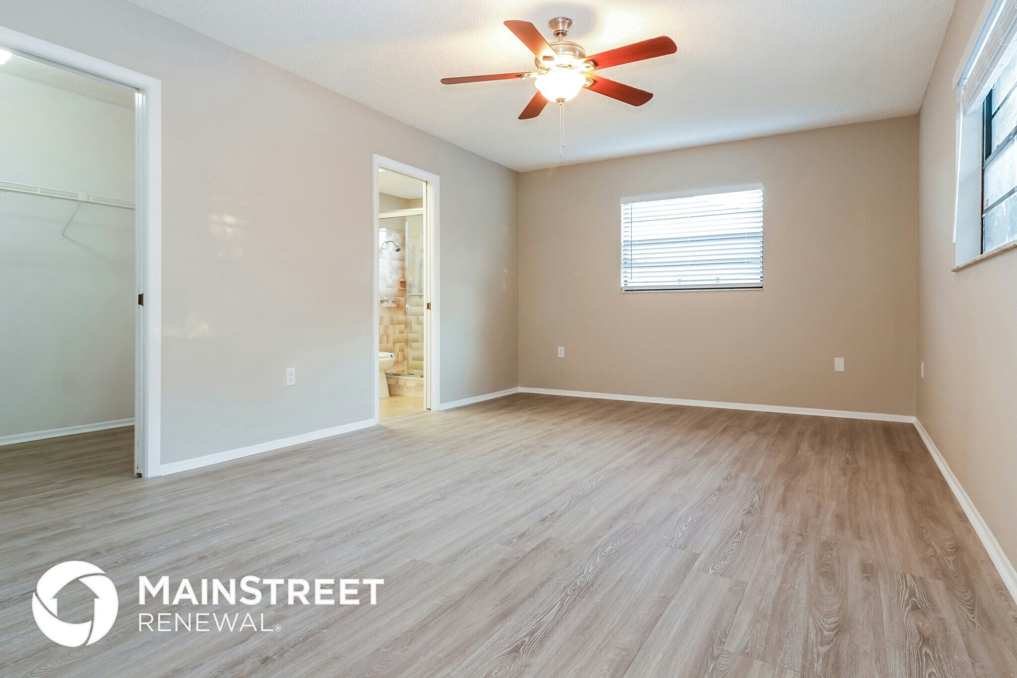 Building Photo - 16103 Villa Dr