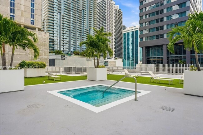 Building Photo - 690 SW 1st Ct