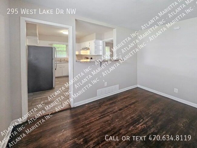 Building Photo - 295 W Lake Dr NW