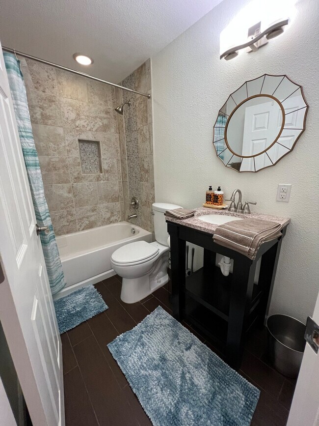 Building Photo - 5494 S Picadilly St