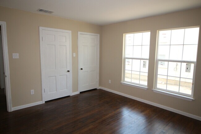 Building Photo - 4012 Boyd Ave
