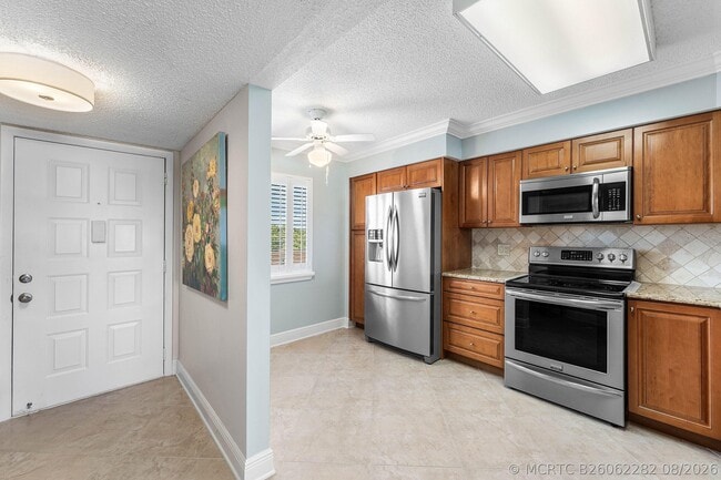 Building Photo - 7076 Huntington Ln