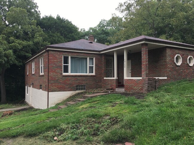 Building Photo - 18150 N Spencer Rd
