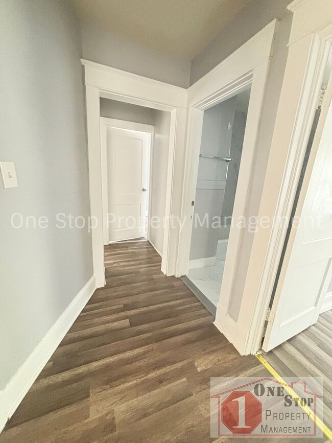 Building Photo - Beautiful 6 Bedrooms and 1