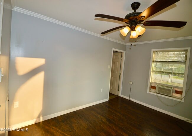 Building Photo - 1037 Brown Dr