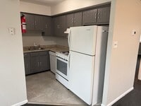 Building Photo - THOMAS_3032