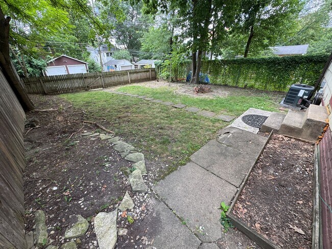 Building Photo - 3 Bedroom- OSU Campus