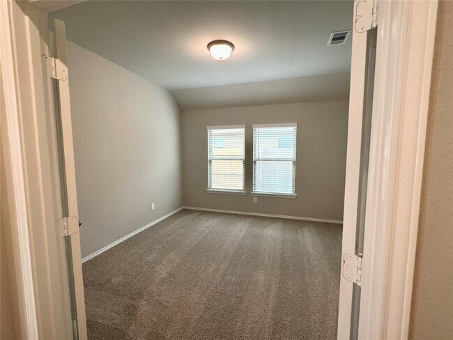 Building Photo - 3274 Old Ironwood Dr