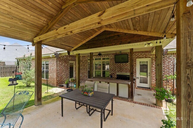 Building Photo - 25911 Tealwood Dr