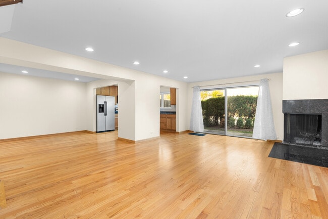 Building Photo - 1723 Wildberry Dr