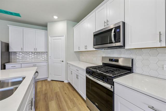 Building Photo - 606 Tidal Dr