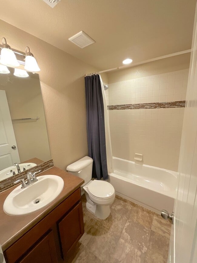 Building Photo - 4 Bedroom Home Available Near Voyager Pkwy...