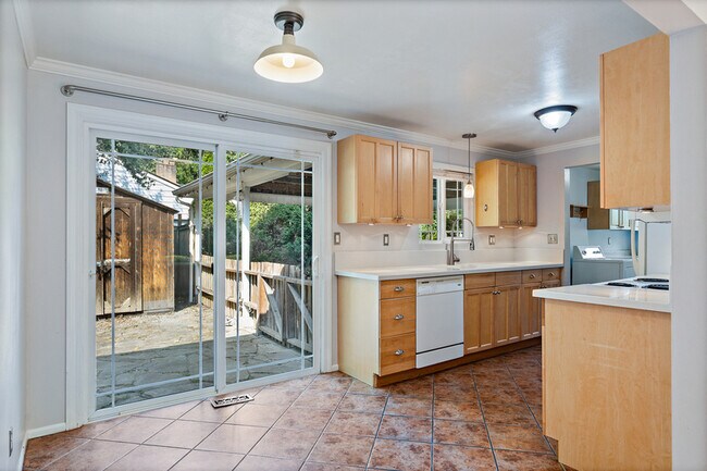 Building Photo - 4801 45th Ave S