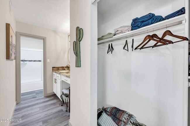 Building Photo - 8787 E Mountain View Rd