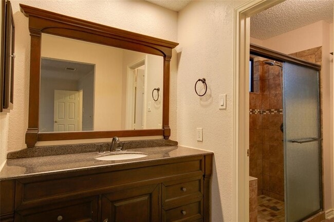 Building Photo - 6526 Foxfern Cir