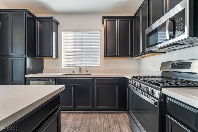 Building Photo - 965 Nevada State Dr