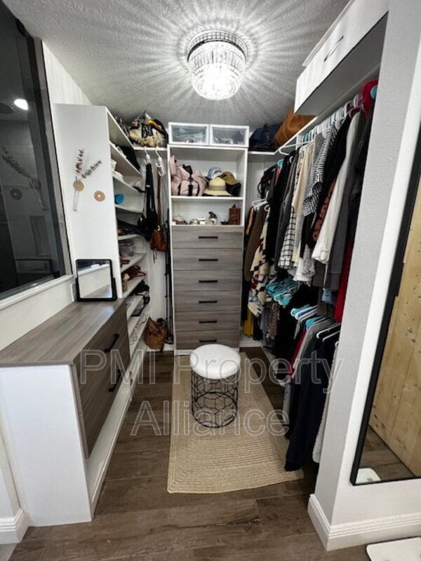 Building Photo - 4044 Tenita Dr