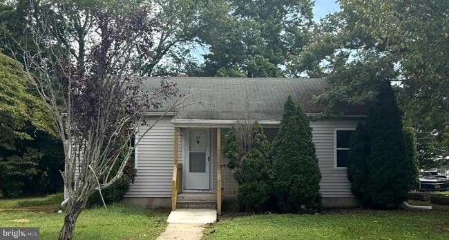 Primary Photo - 35 Oakland St