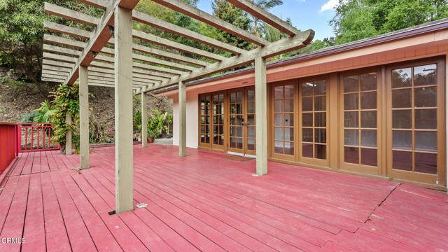 Building Photo - 1450 Benedict Canyon Drive