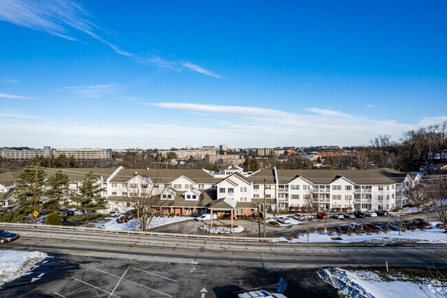 Building Photo - Provincial Bethel Park