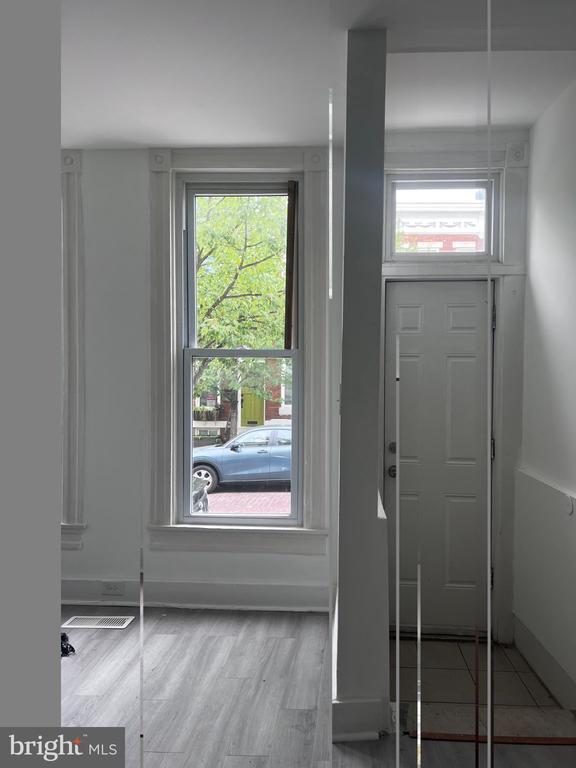 Building Photo - 430 Whitridge Ave