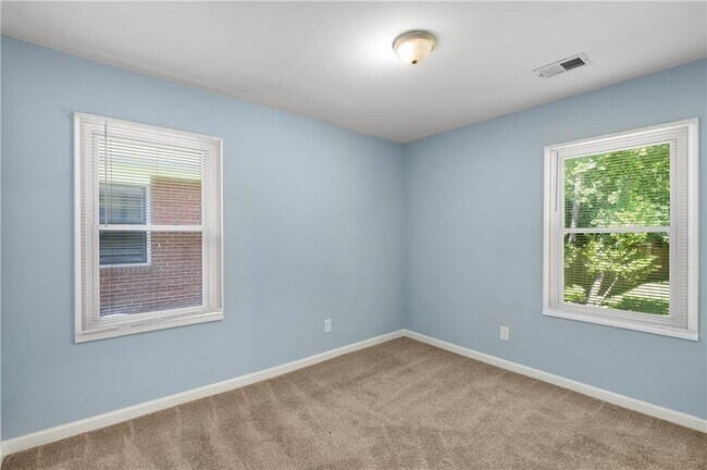 Building Photo - 2931 Diana Dr SW