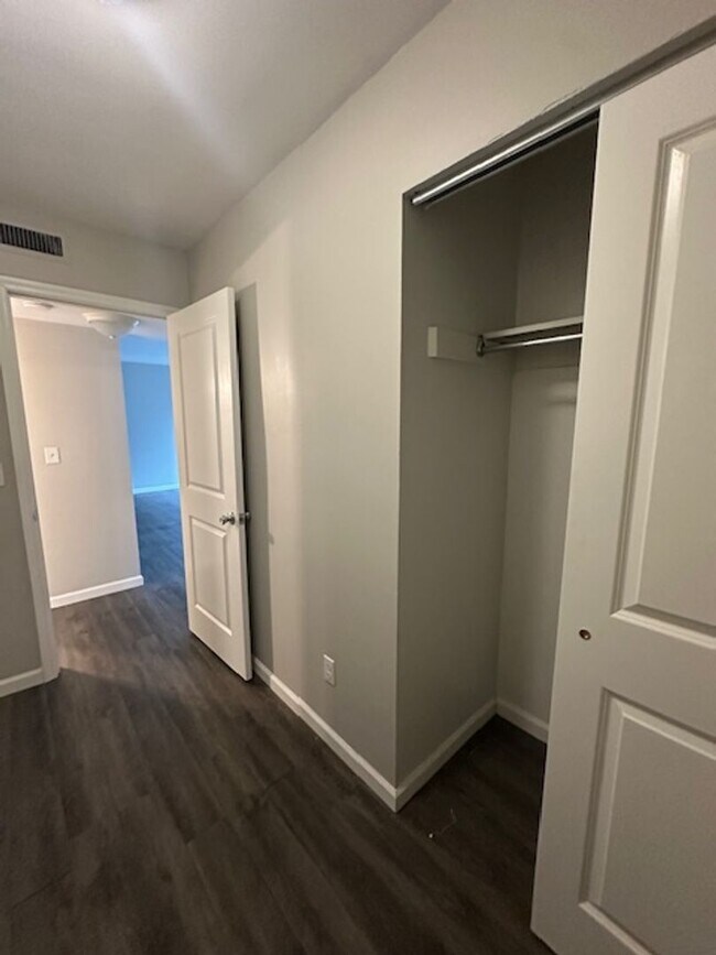 Building Photo - 2661 Medary Ave