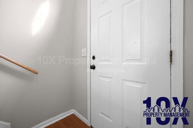 Building Photo - 1080 Viewpointe Dr