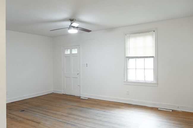 Building Photo - 710 Maffett St