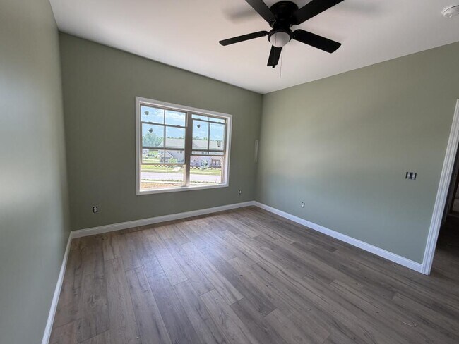 Building Photo - 146 Pinehurst Wy