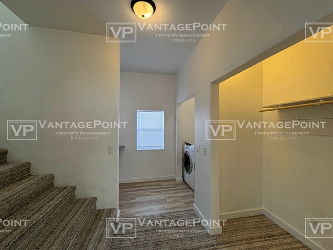 Building Photo - 2106 Thomas St