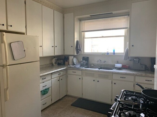 Building Photo - 930-936 Chestnut St