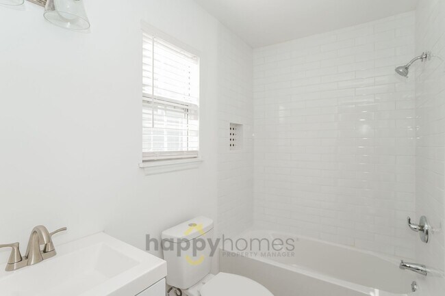 Building Photo - The Urban Retreat: Modern 3/1.5 Near Everything You Love