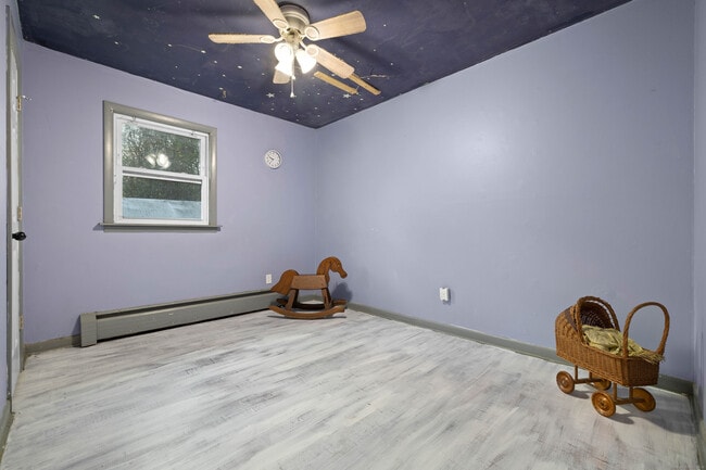 Building Photo - 15 Egypt Ln