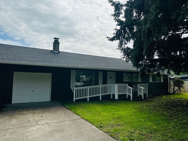 Building Photo - Charming Beautifully Updated Home w/ RV Parking