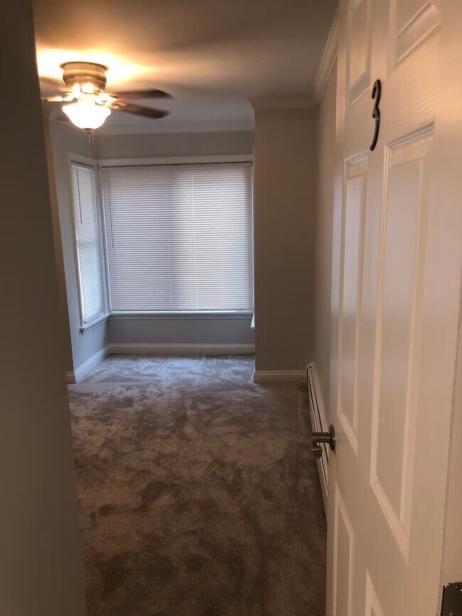 206-1 bedroom3 - 206 N. Normal