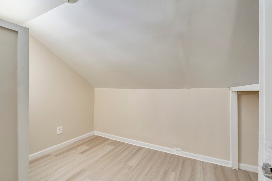 Building Photo - 514 Francis St