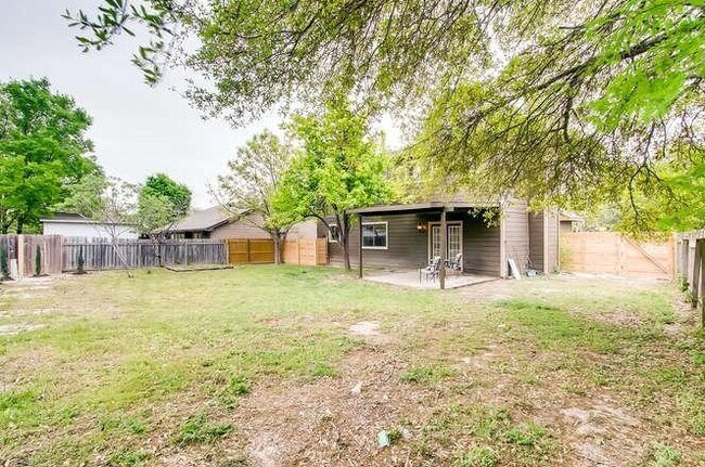 Building Photo - 11934 Rosethorn Dr
