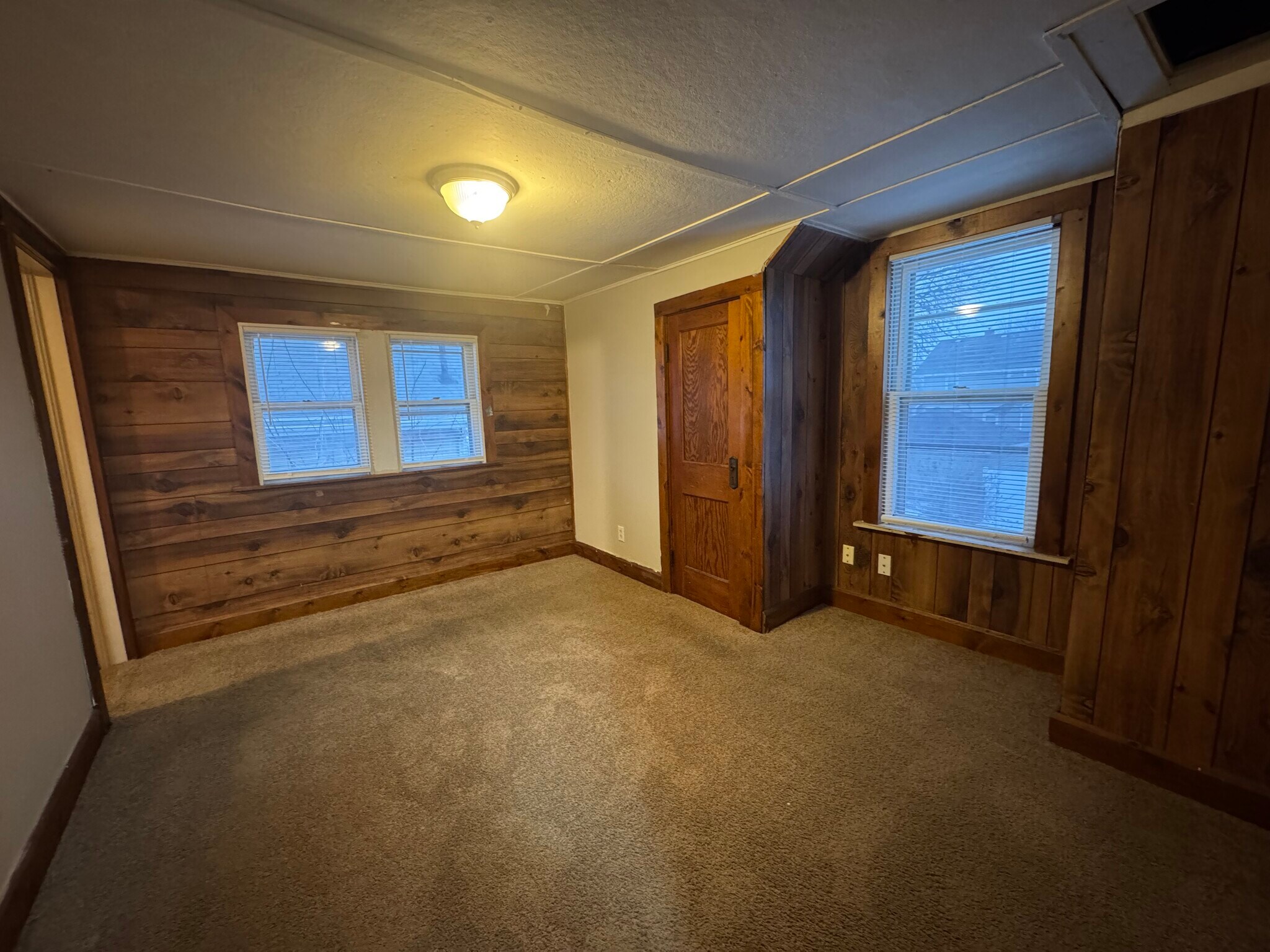 Building Photo - 1118 Ardmore Ave SW